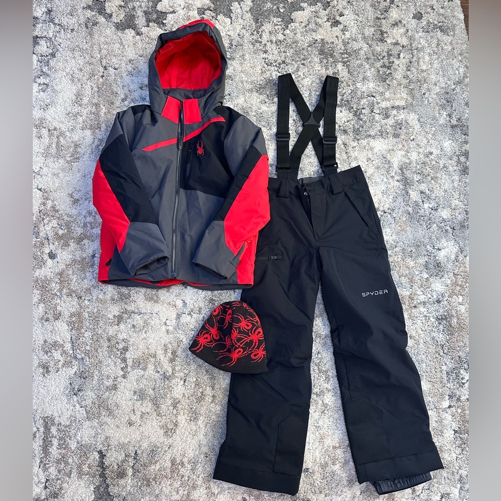 Spyder Challenger Ski Jacket Kids 12, Spyder Propulsion Pant Kids 12, Spyder Hat